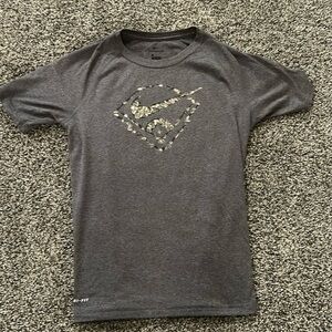 Nike Youth Medium T-Shirt Black Logo Athletic Tee Dark Grey
